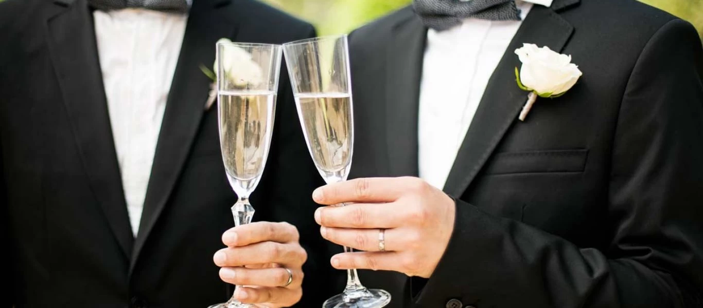 Οι Ελβετοί ψηφίζουν για το αν θα επιτραπούν οι γάμοι μεταξύ ομοφυλόφιλων